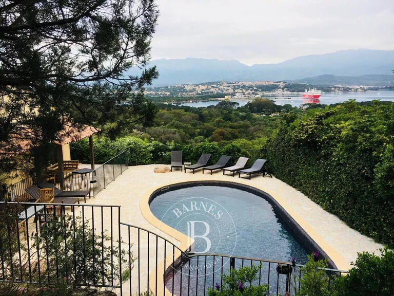 Villa Porto-Vecchio - 5 chambres - 300m²
