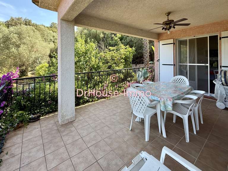 Villa Porto-Vecchio - 4 chambres - 174m²