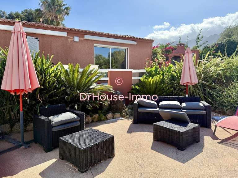 Villa Porto-Vecchio - 3 chambres - 125m²