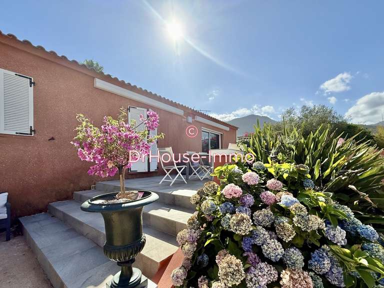 Villa Porto-Vecchio - 3 chambres - 125m²