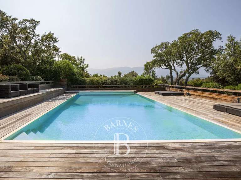 Villa Porto-Vecchio - 6 bedrooms - 260m²