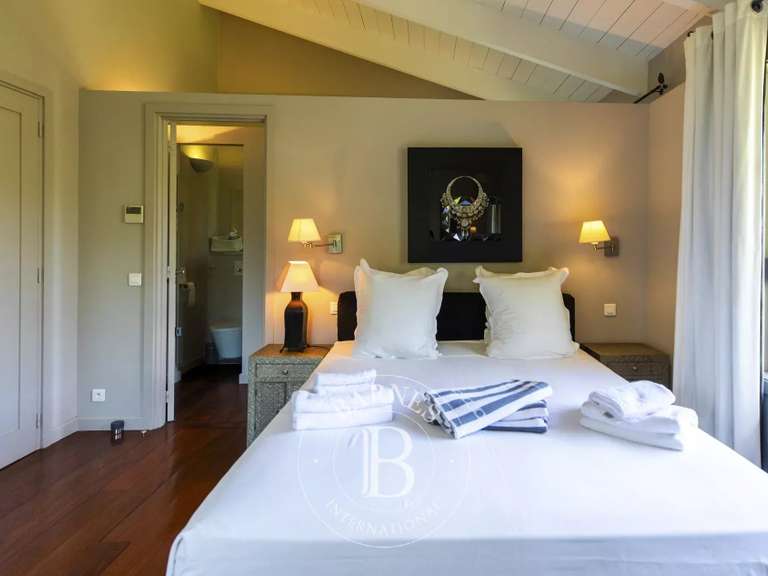 Villa Porto-Vecchio - 6 bedrooms - 260m²