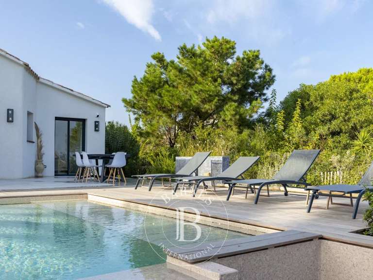 Villa Porto-Vecchio - 5 bedrooms - 1373m²