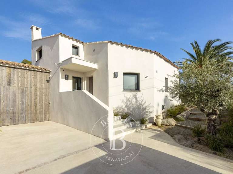 Villa Porto-Vecchio - 5 bedrooms - 1373m²