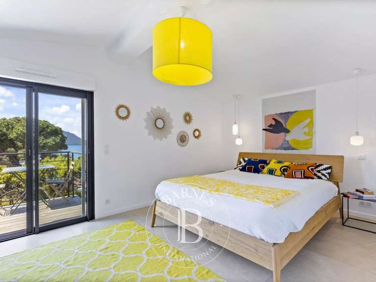 Villa Porto-Vecchio - 6 bedrooms - 220m²