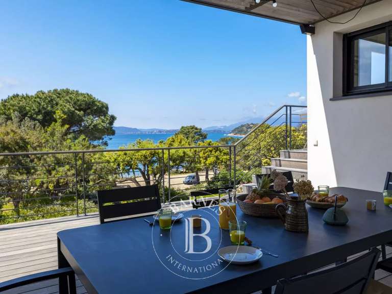 Villa Porto-Vecchio - 6 bedrooms - 220m²