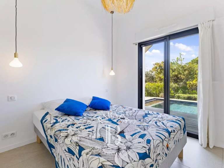 Villa Porto-Vecchio - 6 bedrooms - 220m²