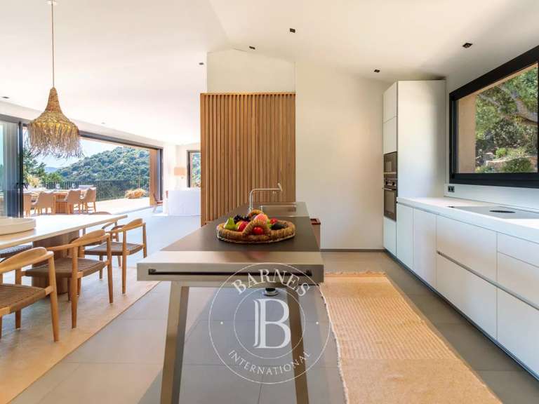 Villa with Sea view Porto-Vecchio - 6 bedrooms - 300m²