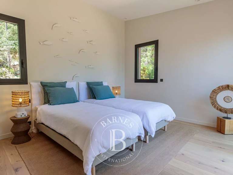 Villa with Sea view Porto-Vecchio - 6 bedrooms - 300m²