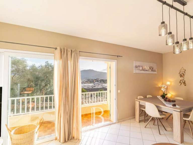 Villa with Sea view Porto-Vecchio - 4 bedrooms - 200m²