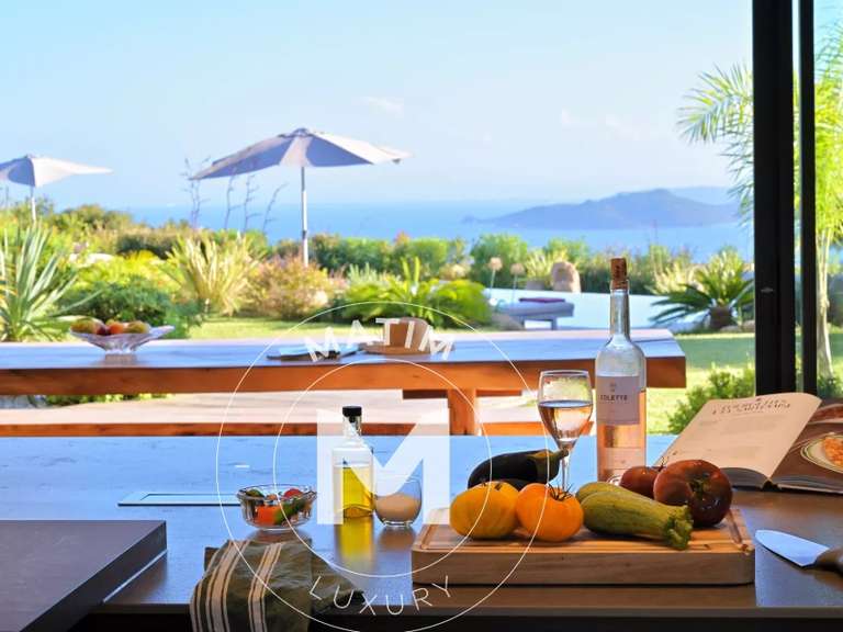 Villa Porto-Vecchio - 6 chambres - 600m²