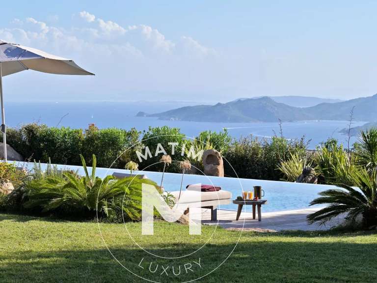 Villa Porto-Vecchio - 6 chambres - 600m²