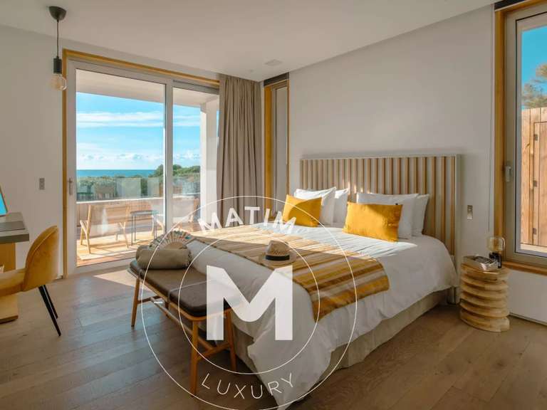 Villa Porto-Vecchio - 5 chambres - 650m²