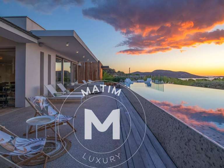 Villa Porto-Vecchio - 5 chambres - 650m²