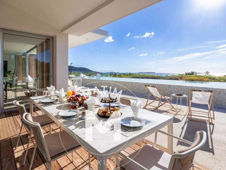 Villa Porto-Vecchio - 5 chambres - 650m²