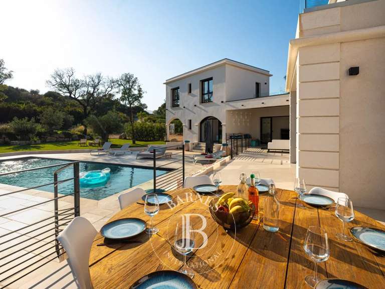 Villa Porto-Vecchio - 5 chambres - 250m²