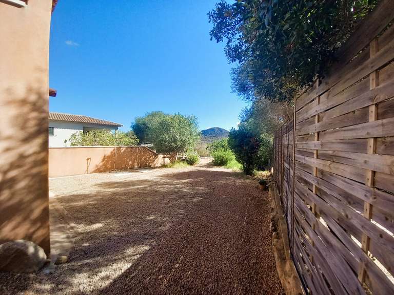 Villa Porto-Vecchio - 2 chambres - 91m²