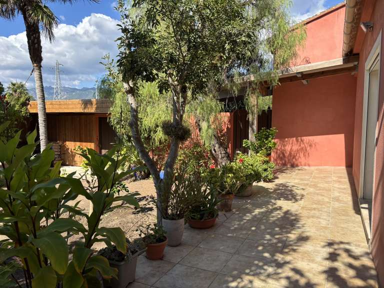 Villa Porto-Vecchio - 4 chambres - 158m²