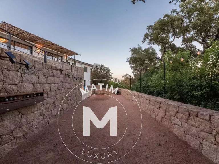 Villa Porto-Vecchio - 5 chambres - 215m²