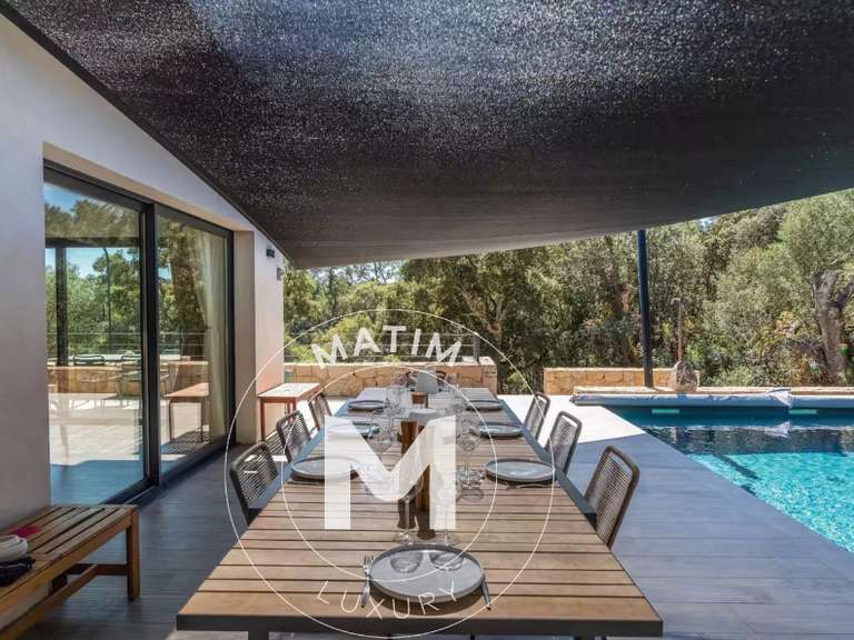 Villa Porto-Vecchio - 5 chambres - 215m²