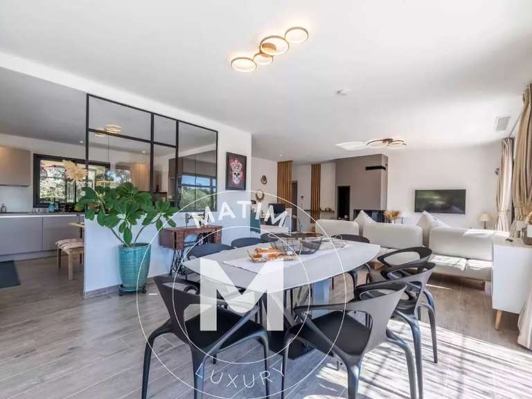 Villa Porto-Vecchio - 5 chambres - 215m²