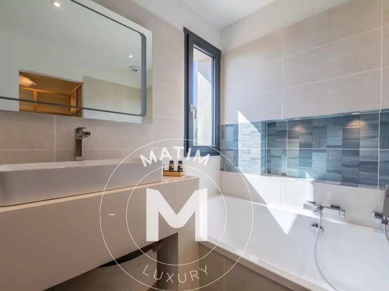 Villa Porto-Vecchio - 5 chambres - 215m²