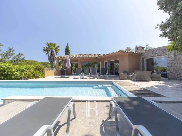 Villa Porto-Vecchio - 4 chambres - 227m²