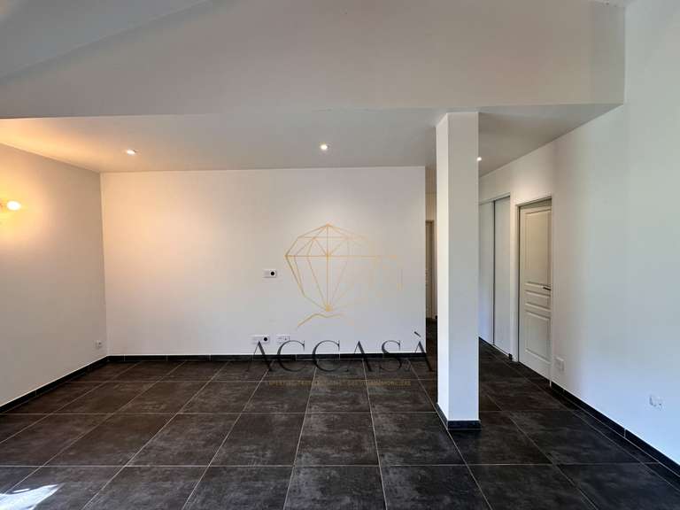 Villa Porto-Vecchio - 3 chambres - 111m²