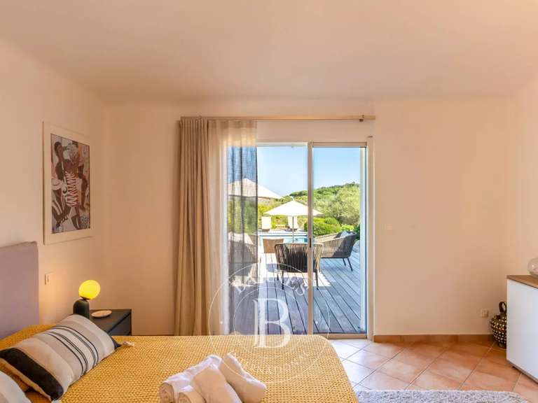 Villa Porto-Vecchio - 2 chambres - 137m²