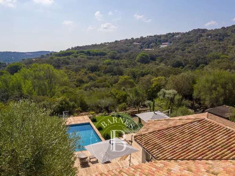 Villa Porto-Vecchio - 2 chambres - 137m²