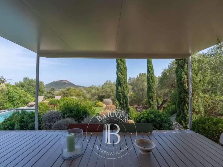 Villa Porto-Vecchio - 2 chambres - 137m²