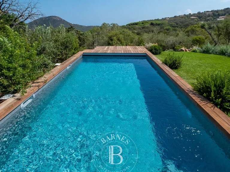 Villa Porto-Vecchio - 2 chambres - 137m²