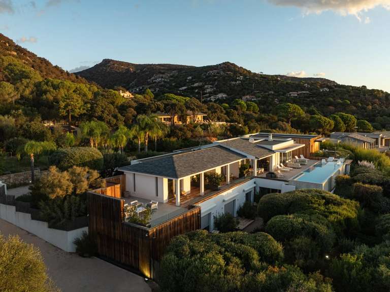 Villa Porto-Vecchio - 5 bedrooms - 650m²
