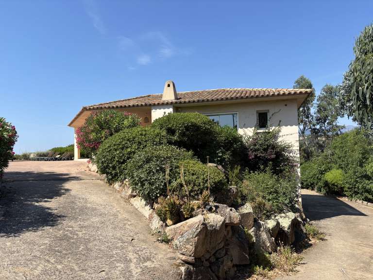 Villa Porto-Vecchio - 4 chambres - 177m²