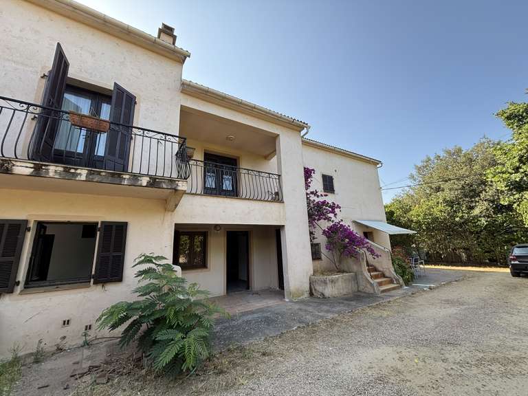 Villa Porto-Vecchio - 8 bedrooms - 280m²