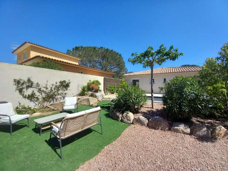 Villa Porto-Vecchio - 2 chambres - 85m²
