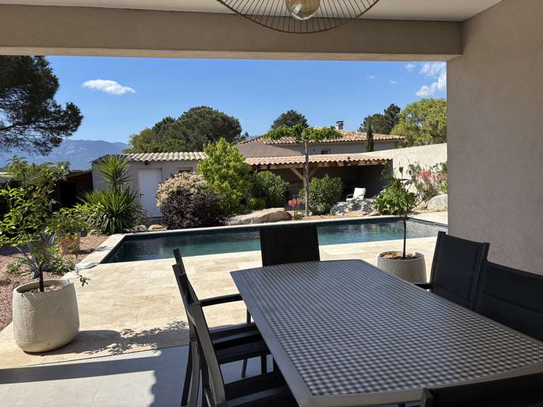 Villa Porto-Vecchio - 2 chambres - 85m²
