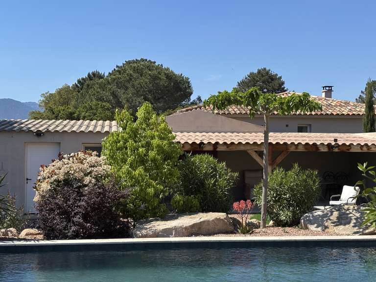 Villa Porto-Vecchio - 2 chambres - 85m²