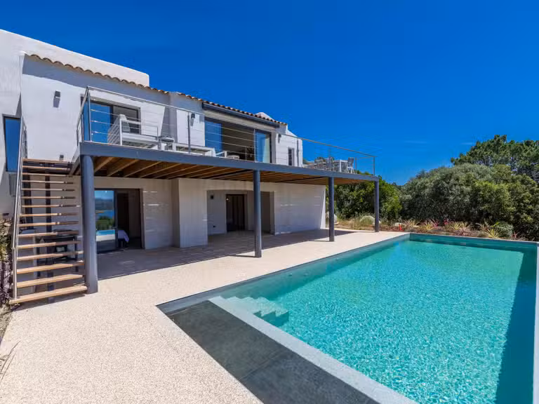 Villa Porto-Vecchio - 5 chambres - 160m²