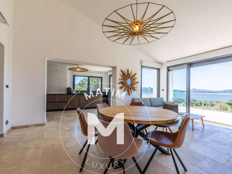 Villa Porto-Vecchio - 5 chambres - 160m²