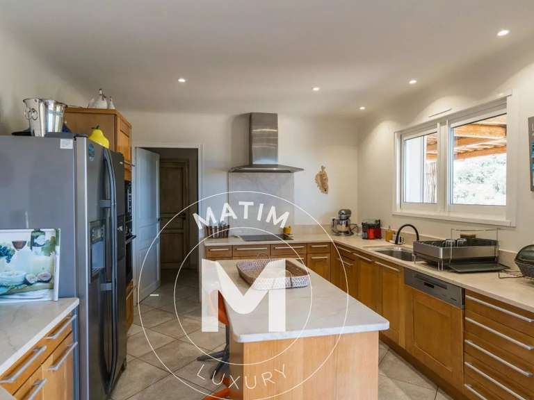 Villa with Sea view Porto-Vecchio - 5 bedrooms - 16885m²