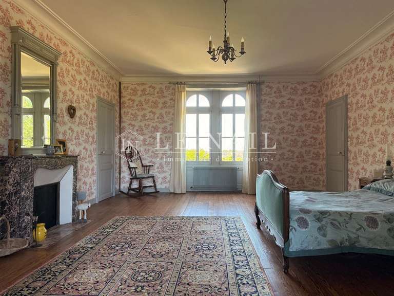Château Pouancé - 7 chambres - 375m²