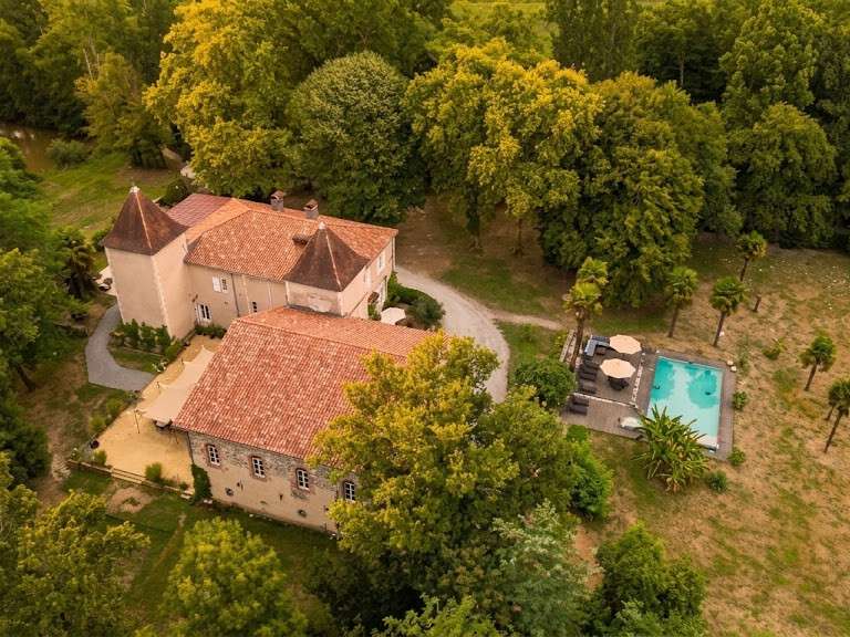Château Pouillon - 12 chambres - 880m²
