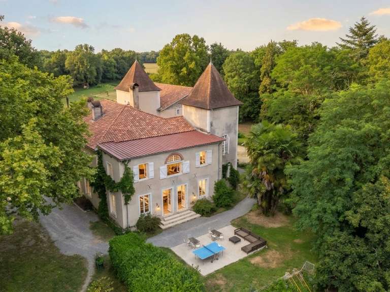 Château Pouillon - 12 chambres - 880m²
