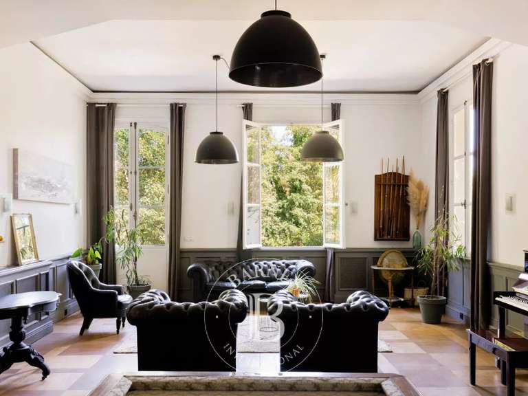 Château Pouillon - 880m²