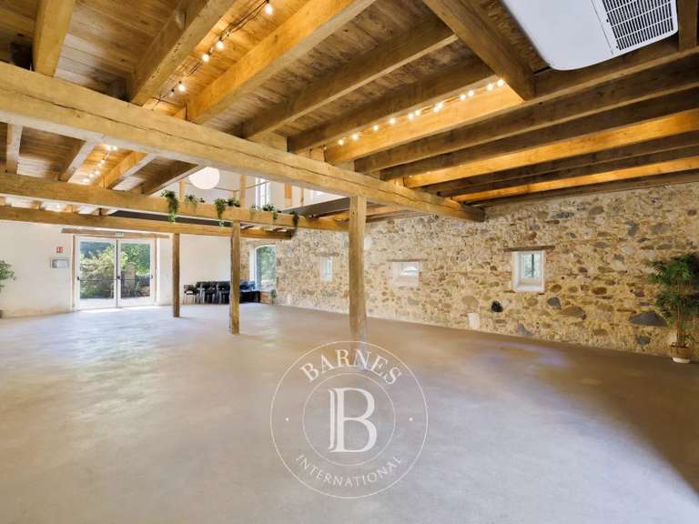 Château Pouillon - 880m²