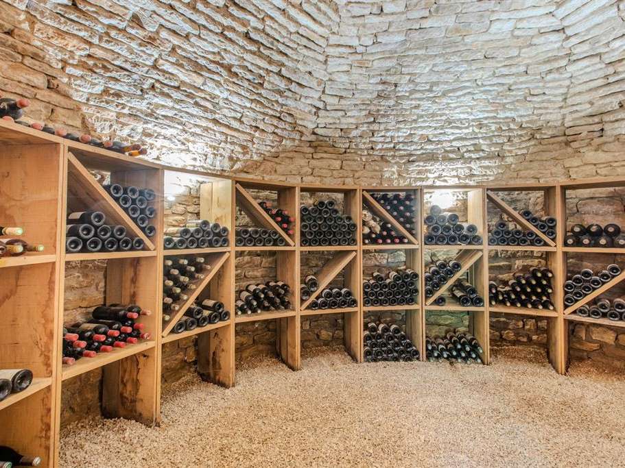 Castle Pouilly-en-Auxois