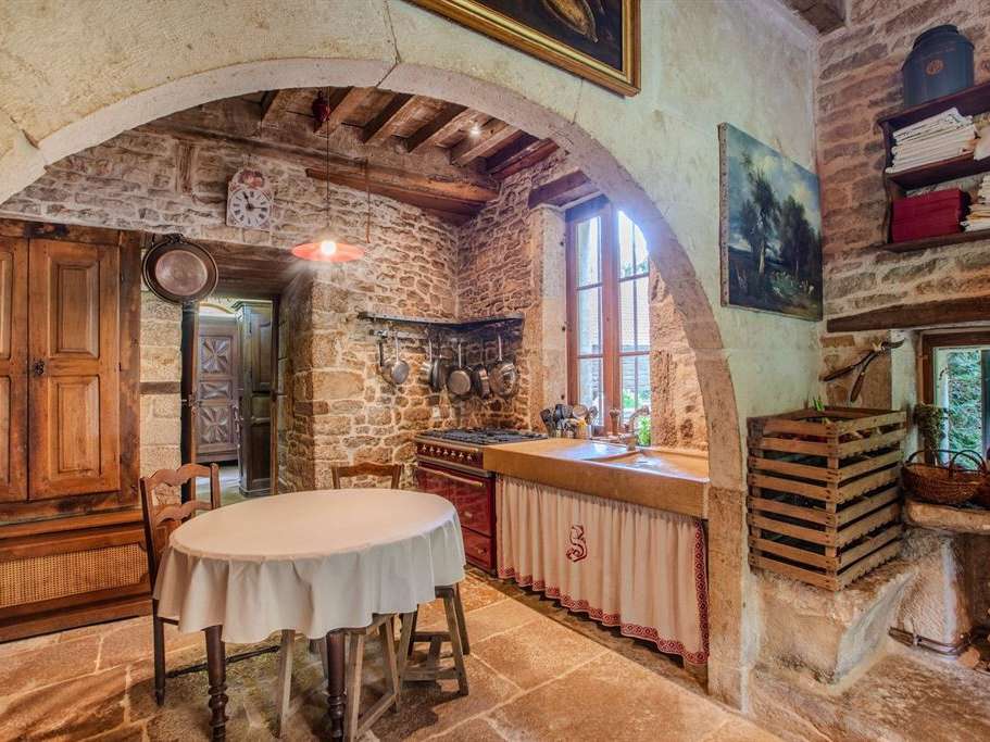 Castle Pouilly-en-Auxois