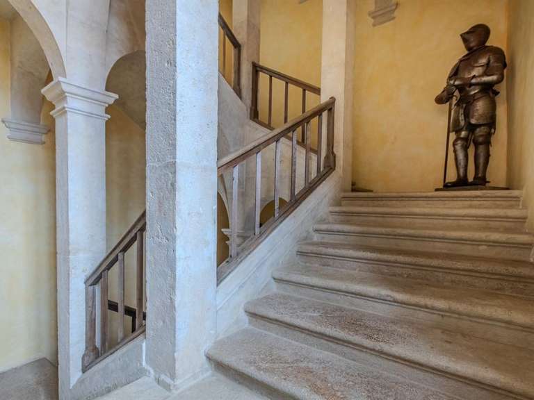 Castle Pouilly-en-Auxois - 1200m²
