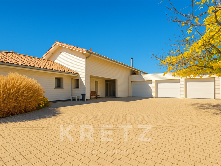 Maison Pouilly-les-Nonains - 5 chambres - 470m²